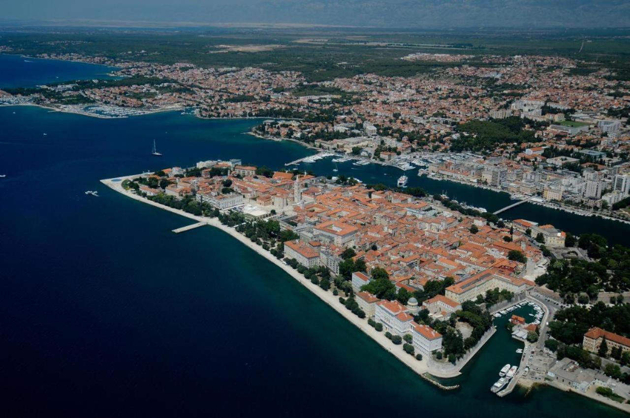 Flora & Dita With Free Parking Apartment Zadar