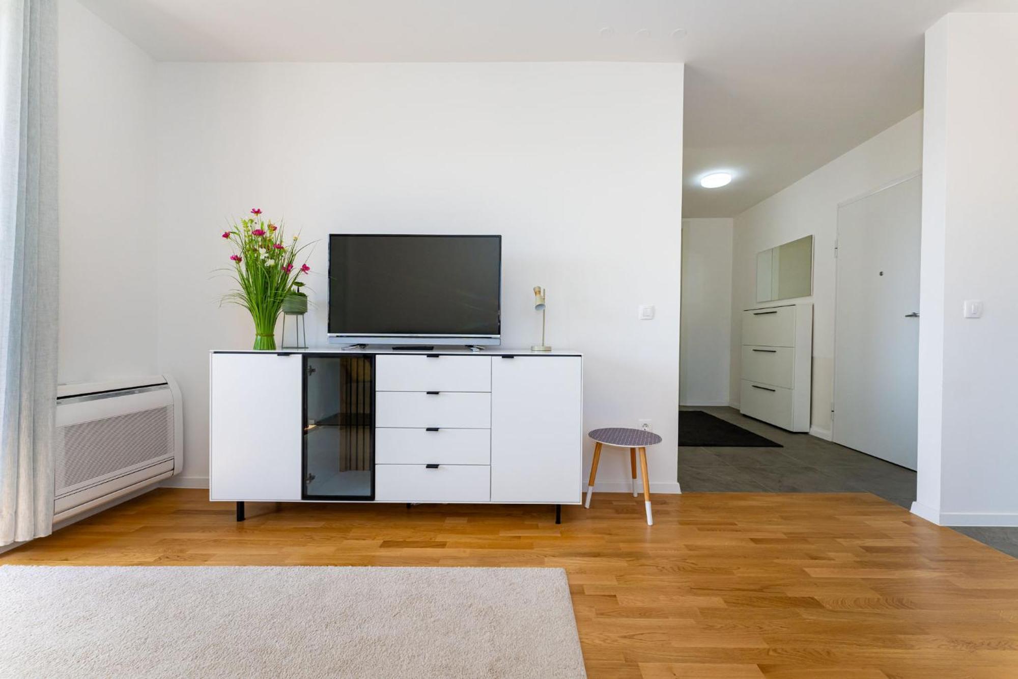 Apartmán Flora & Dita With Free Private Parking